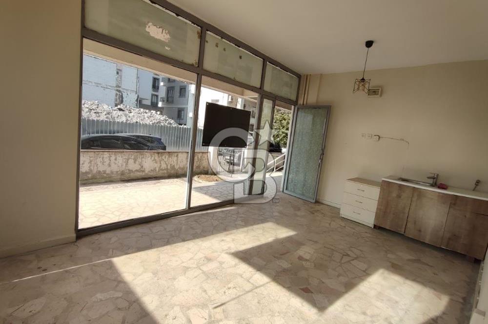 Altıntepe'de Çift Cepheli, Köşe Konumlu Kiralık Dükkan