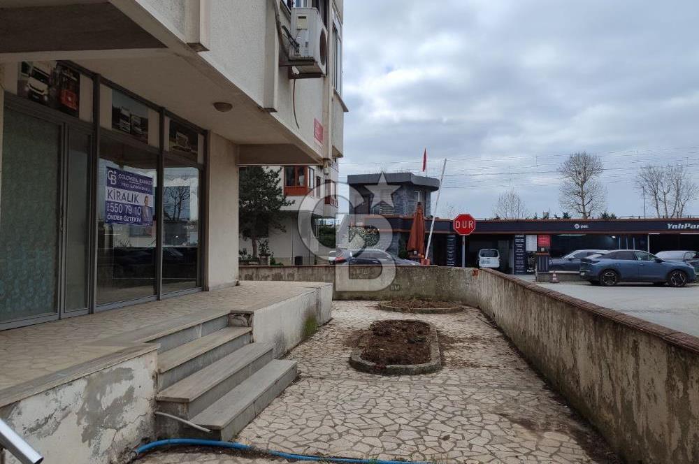 Altıntepe'de Çift Cepheli, Köşe Konumlu Kiralık Dükkan