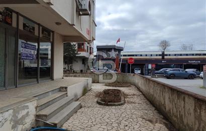 Altıntepe'de Çift Cepheli, Köşe Konumlu Kiralık Dükkan