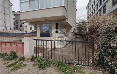 Altıntepe'de Çift Cepheli, Köşe Konumlu Kiralık Dükkan