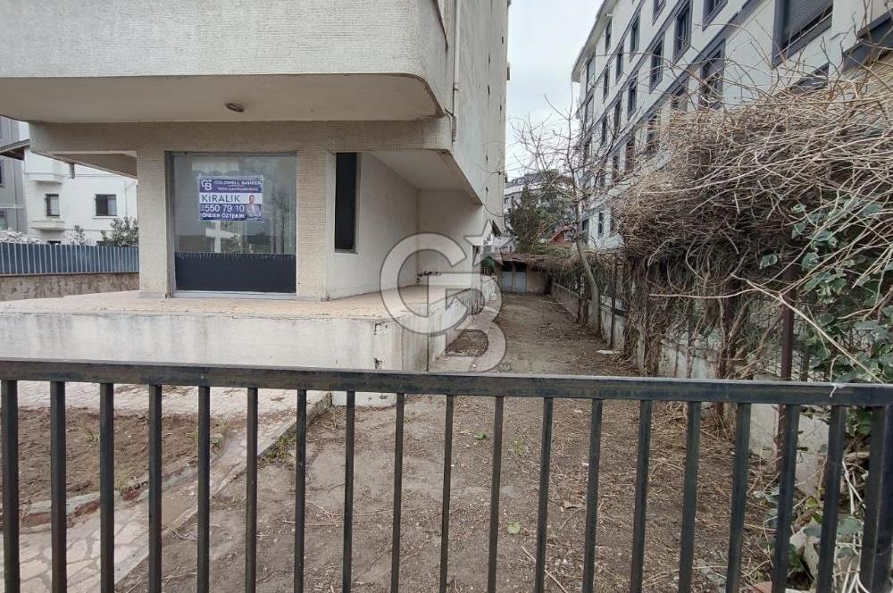 Altıntepe'de Çift Cepheli, Köşe Konumlu Kiralık Dükkan