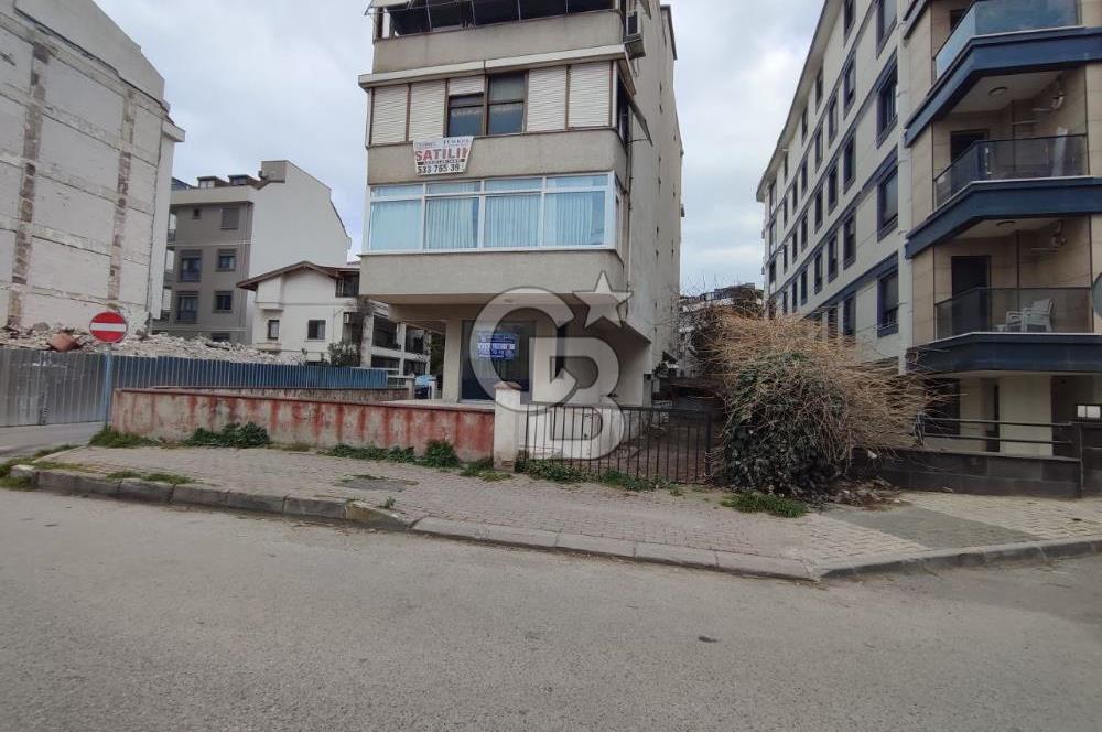Altıntepe'de Çift Cepheli, Köşe Konumlu Kiralık Dükkan