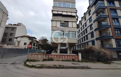Altıntepe'de Çift Cepheli, Köşe Konumlu Kiralık Dükkan