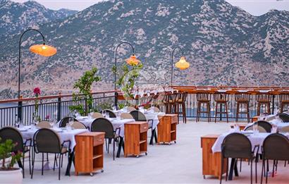 CB MARİNA'DAN SELİMİYE'DE PANORAMİK DENİZ MANZARALI OTEL