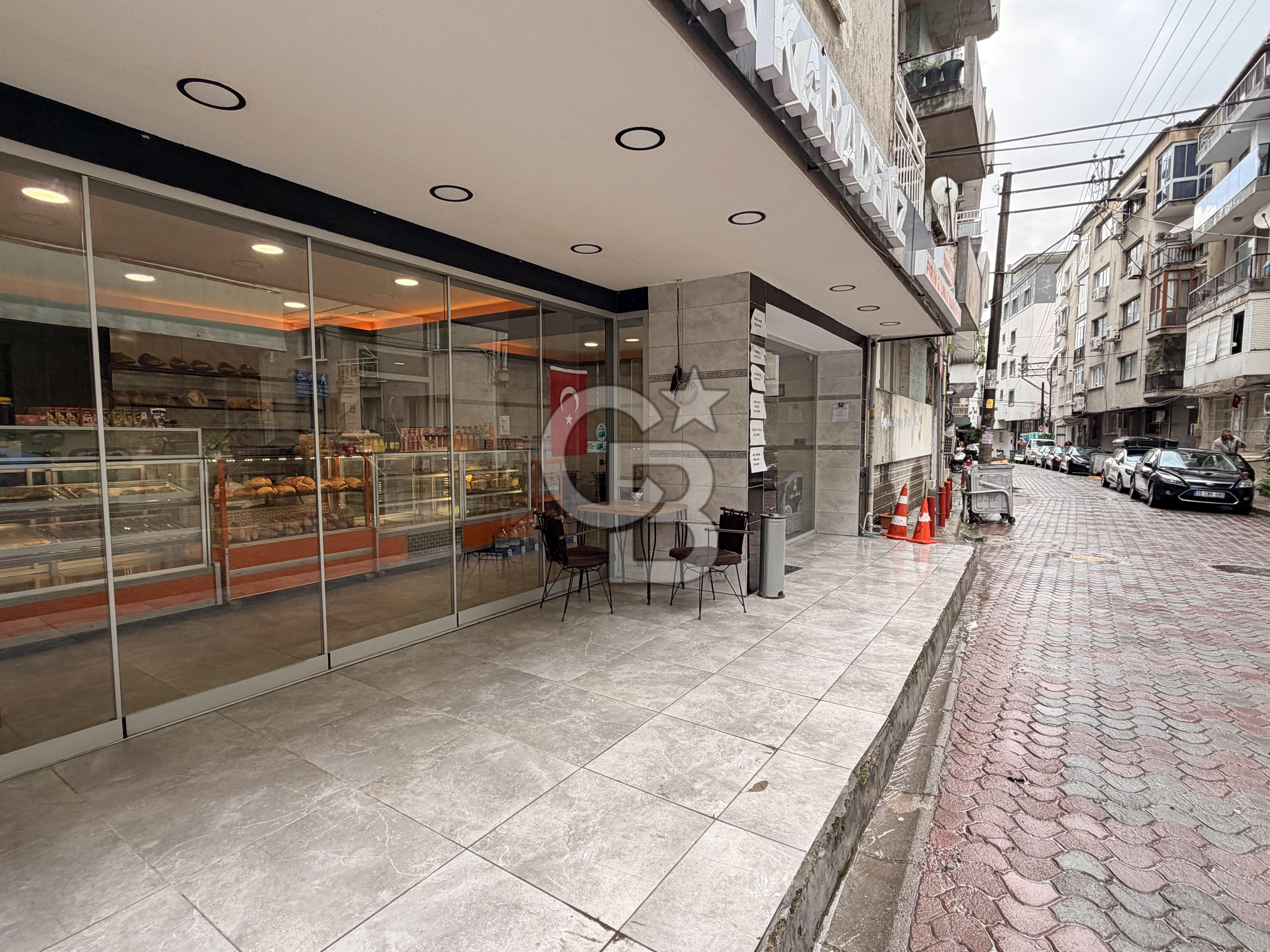 İZMİR KONAK ŞEHİT NİHATBEY CADDESİNDE SATILIK İŞYERİ 