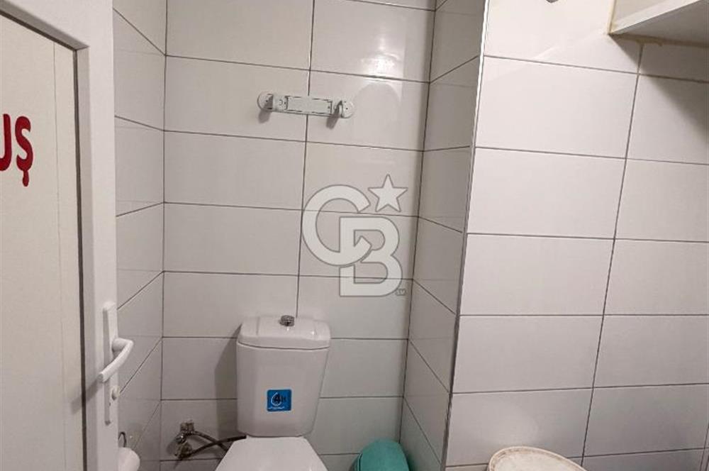 İZMİR KONAK ŞEHİT NİHATBEY CADDESİNDE SATILIK İŞYERİ 