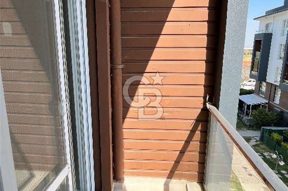 Seyrekte Havuzlu Sitede 2+1 Ara Kat Kiralık Daire