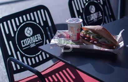 İzmir Buca da Rezidansların arasında devren kiralık Cafe