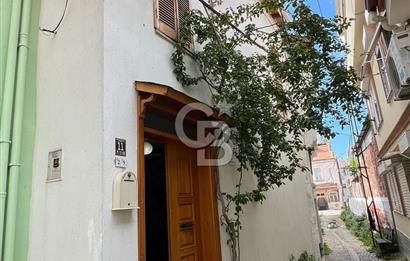 Ayvalık Merkez'de Satılık 3+1 Müstakil ve Bahçeli Rum Evi