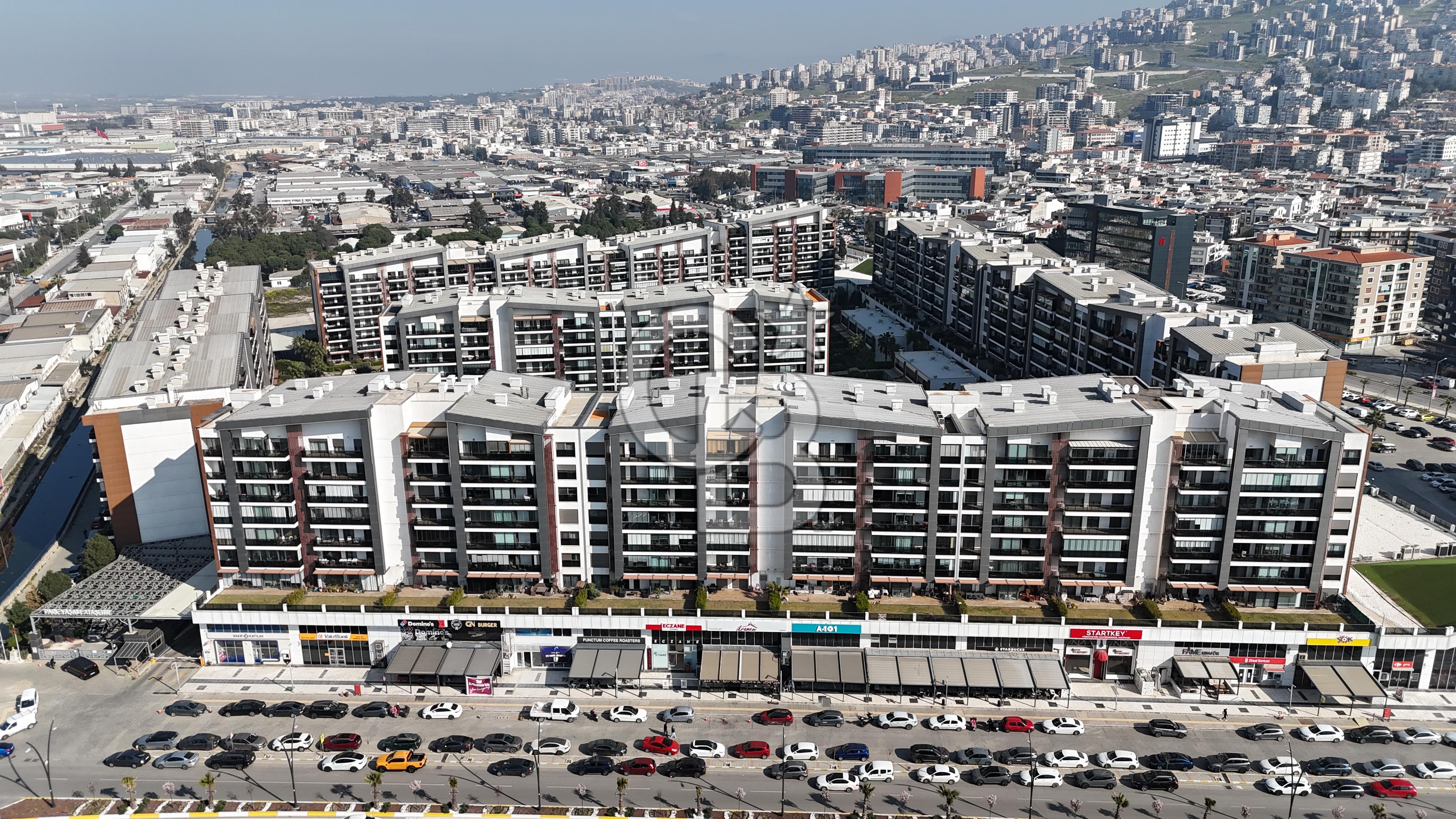 İzmir Çiğli Park Yaşam Ataşehir Eşyalı Kiralık 1+1 86 M² Daire