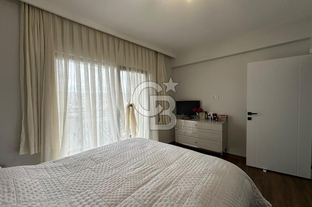 Abbasağa' da Kısmi Deniz Manzaralı Ferah Oturmaya Hazır Daire