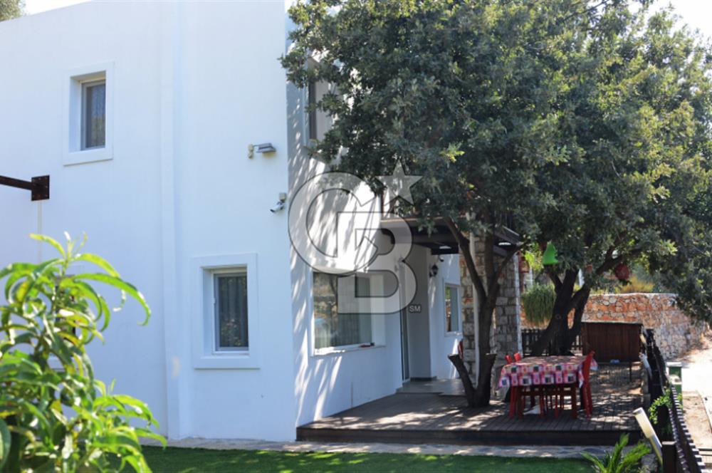 Bodrum Gölköyde Manzaralı Müstakil Yaşam 3+1 Bahçeli Ev