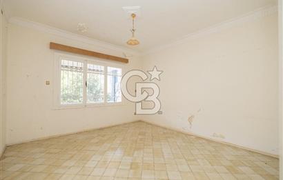  Büyükada Nizam’da Ada Mimarisinin Ruhunu Taşıyan, Özel Havuzlu, 180 m2 Ada Dairesi