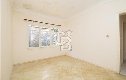  Büyükada Nizam’da Ada Mimarisinin Ruhunu Taşıyan, Özel Havuzlu, 180 m2 Ada Dairesi