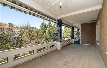  Büyükada Nizam’da Ada Mimarisinin Ruhunu Taşıyan, Özel Havuzlu, 180 m2 Ada Dairesi