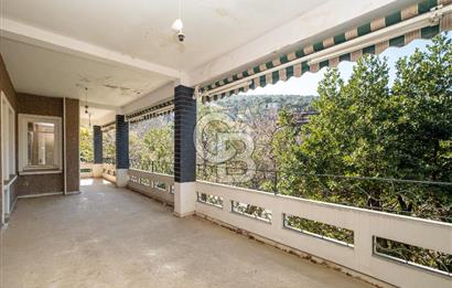  Büyükada Nizam’da Ada Mimarisinin Ruhunu Taşıyan, Özel Havuzlu, 180 m2 Ada Dairesi