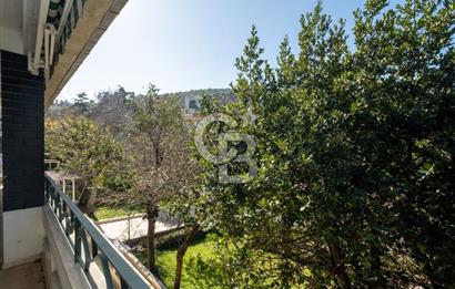  Büyükada Nizam’da Ada Mimarisinin Ruhunu Taşıyan, Özel Havuzlu, 180 m2 Ada Dairesi