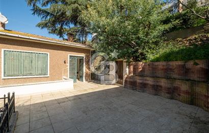  Büyükada Nizam’da Ada Mimarisinin Ruhunu Taşıyan, Özel Havuzlu, 180 m2 Ada Dairesi