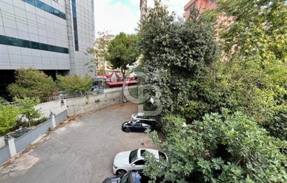 Caddebostan plaj yönünde içi yenilenmiş yatırımlık 4+1 daire