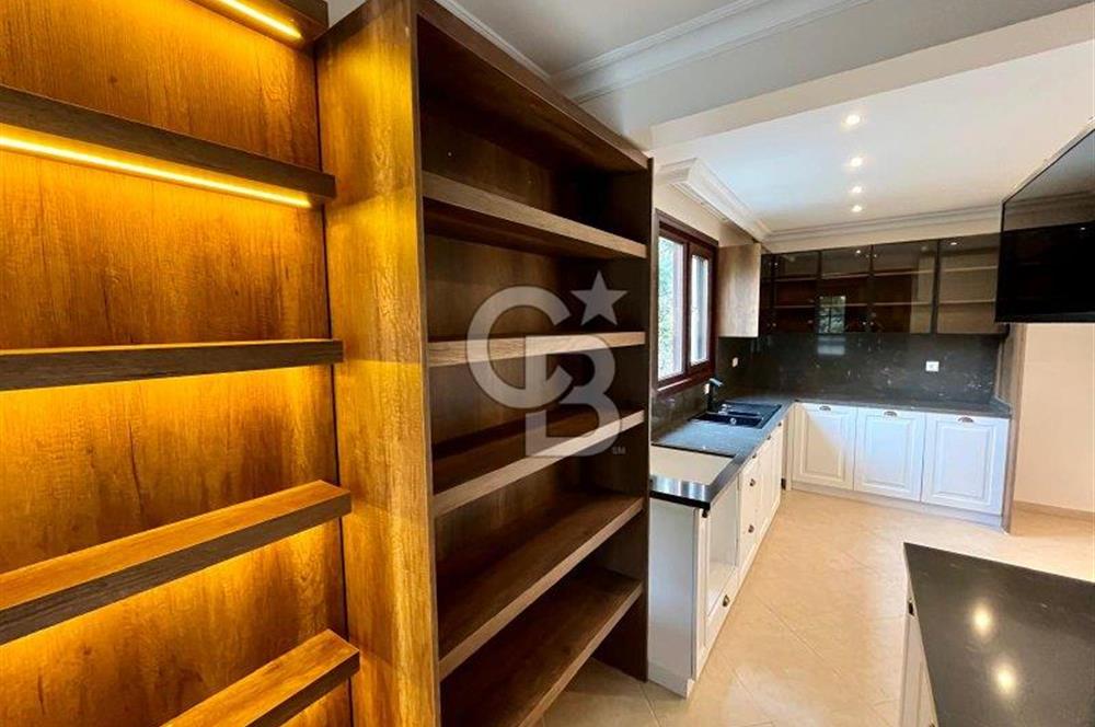 Caddebostan plaj yönünde içi yenilenmiş yatırımlık 4+1 daire