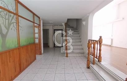 İzmir Buca Menderes Merkezi Lokasyon Kiralık 4+1 222 m² Daire