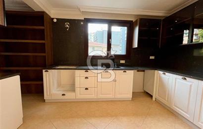 Caddebostan plaj yönünde içi yenilenmiş yatırımlık 4+1 daire