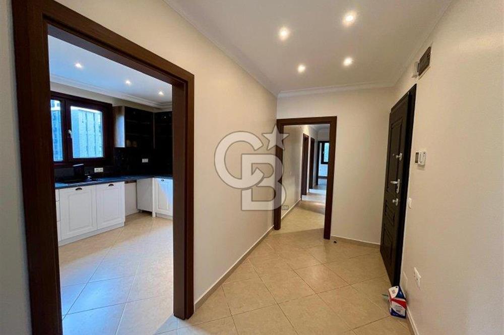 Caddebostan plaj yönünde içi yenilenmiş yatırımlık 4+1 daire