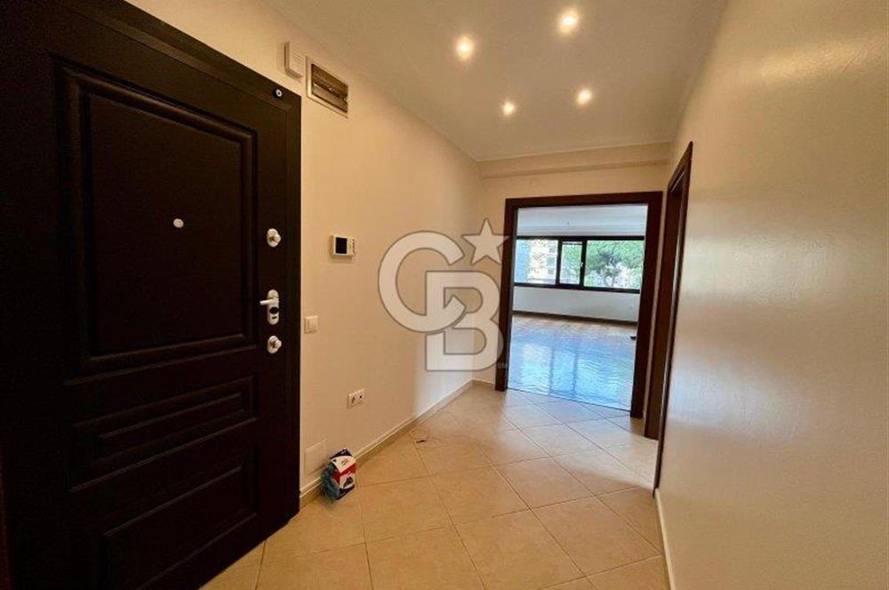 Caddebostan plaj yönünde içi yenilenmiş yatırımlık 4+1 daire