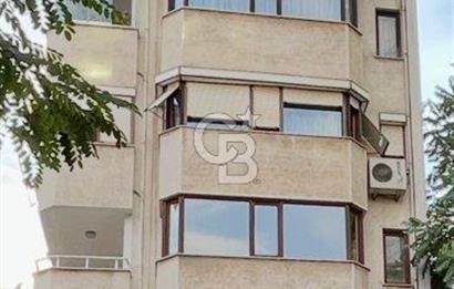 Caddebostan plaj yönünde içi yenilenmiş yatırımlık 4+1 daire