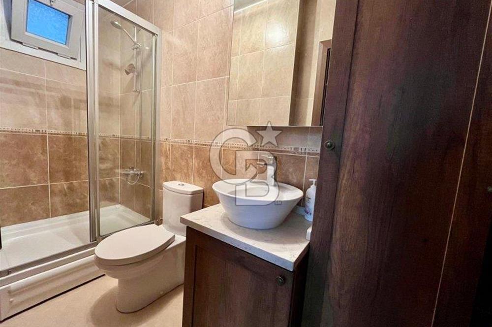 Caddebostan plaj yönünde içi yenilenmiş yatırımlık 4+1 daire