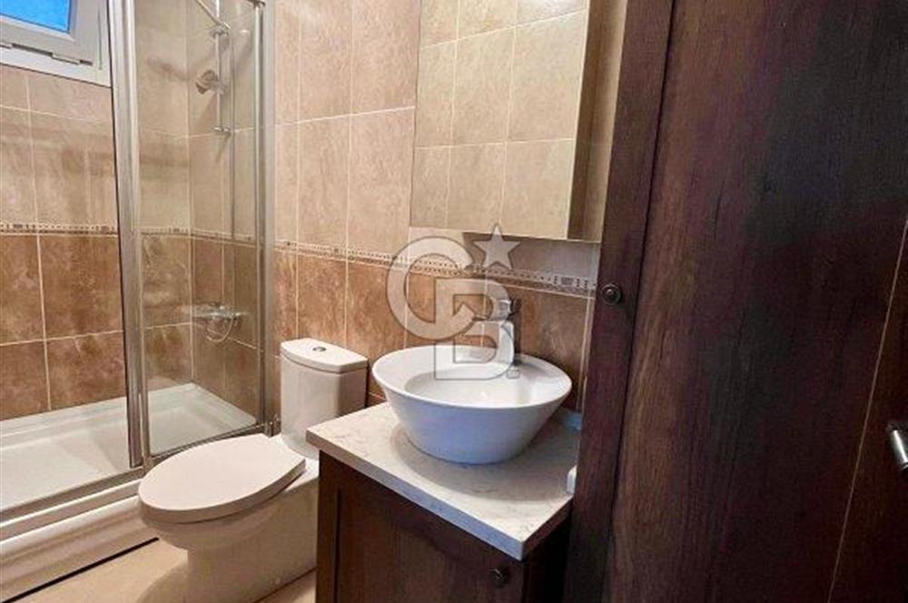 Caddebostan plaj yönünde içi yenilenmiş yatırımlık 4+1 daire