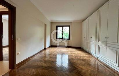 Caddebostan plaj yönünde içi yenilenmiş yatırımlık 4+1 daire