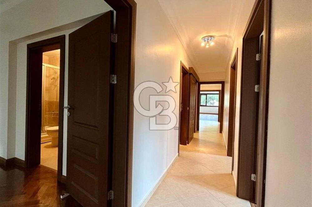 Caddebostan plaj yönünde içi yenilenmiş yatırımlık 4+1 daire