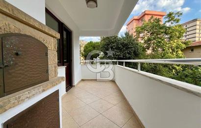 Caddebostan plaj yönünde içi yenilenmiş yatırımlık 4+1 daire