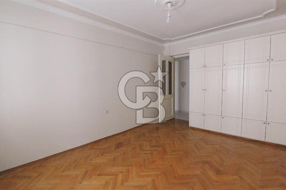 İzmir Buca Menderes Merkezi Lokasyon Kiralık 4+1 222 m² Daire