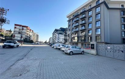 Çiğli Balatçıkda Site İçerisinde Havuz Cepheli 2+1 Kiralık Daire