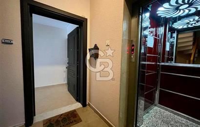 Caddebostan plaj yönünde içi yenilenmiş yatırımlık 4+1 daire