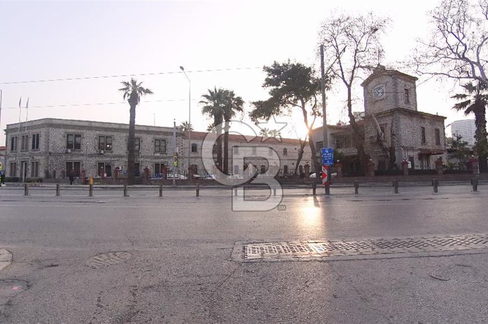 İzmir Konak Alsancak Gar Konumlu Kiralık 2+1 85 m² Daire