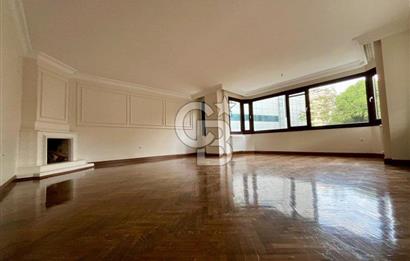 Caddebostan plaj yönünde içi yenilenmiş yatırımlık 4+1 daire