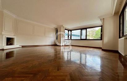 Caddebostan plaj yönünde içi yenilenmiş yatırımlık 4+1 daire