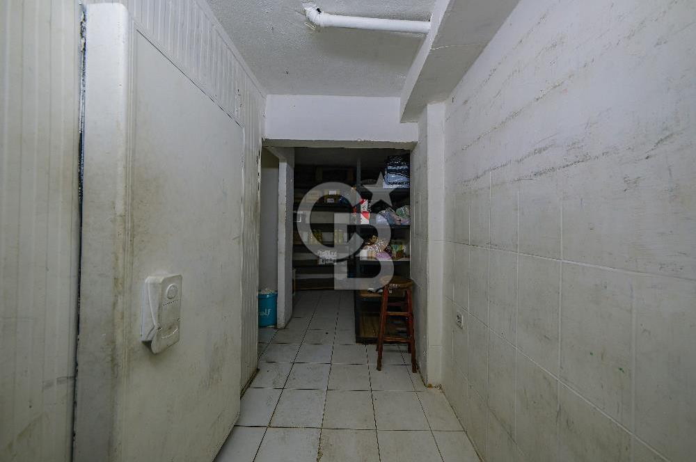 Fırsat Devren Kiralık Dükkan Beşiktaş Çarşı Kartal Heykeline 40m