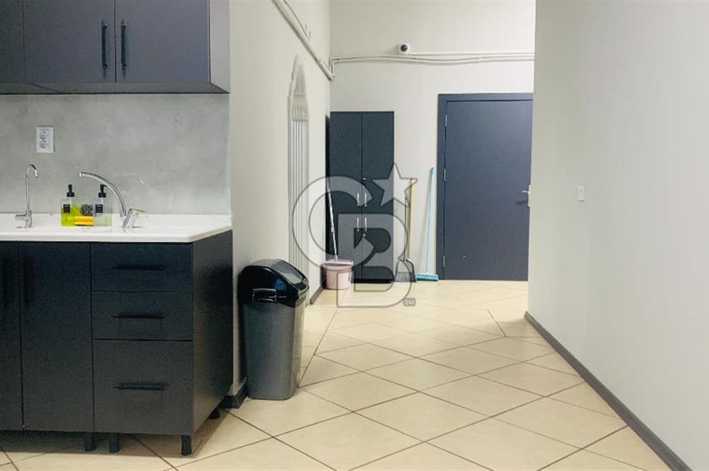 GOP VEDAT DOLAY CADDESİNDE KURUMSAL KİRACILI SATILIK MAĞAZA