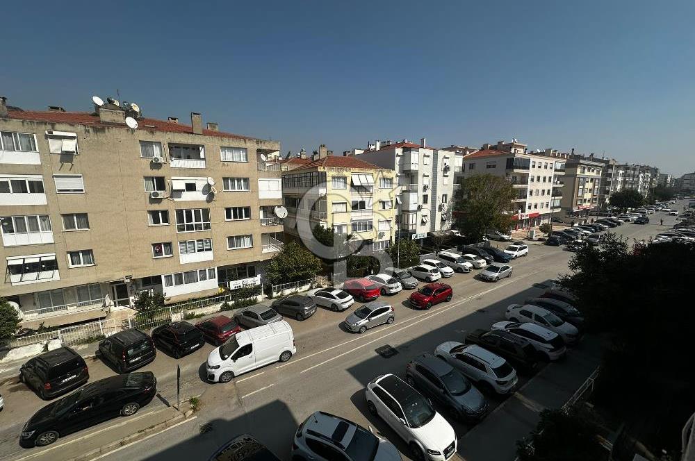 İZMİR KARŞIYAKA SOGUKKUYU 2+1 SATILIK DAİRE KAPALI MUTFAK