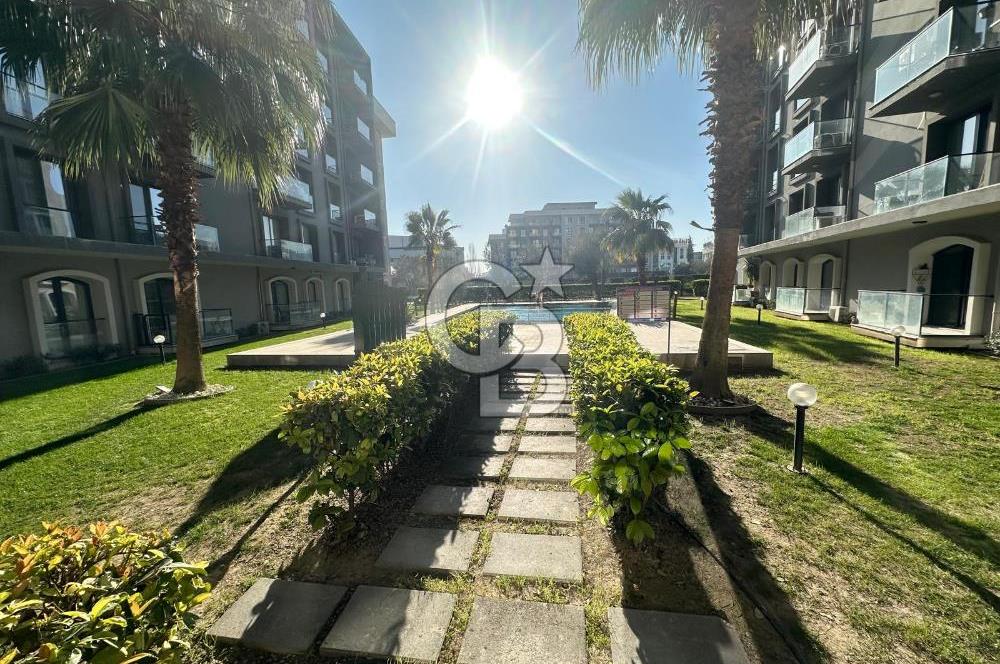 Çiğli Balatçıkda Site İçerisinde Havuz Cepheli 2+1 Kiralık Daire