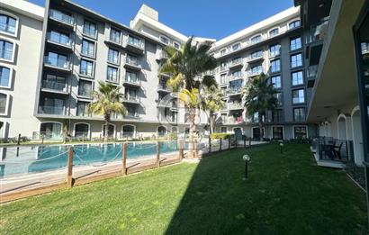 Çiğli Balatçıkda Site İçerisinde Havuz Cepheli 2+1 Kiralık Daire