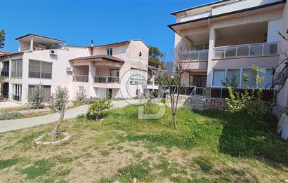 Didim Akbük'te Havuzlu Sitede Kiralık 2+1 Çatı Dubleksi