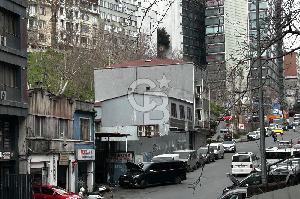 Dolapdere Caddesi’nde 980 m² Komple Ticari Bina | 9 Araç Otoparklı