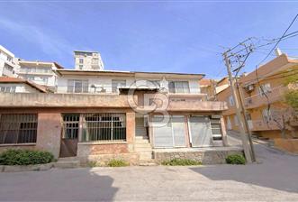 Bayraklı Alpaslan Mahallesinde Deniz Manzaralı Satılık Bina - 1 - 338919