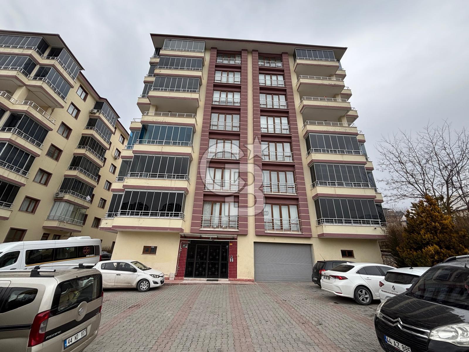 COLDWELL BANKER SAFİR'dn YILDIZPARK EVLERİ'nde 3+1 SATILIK DAİRE
