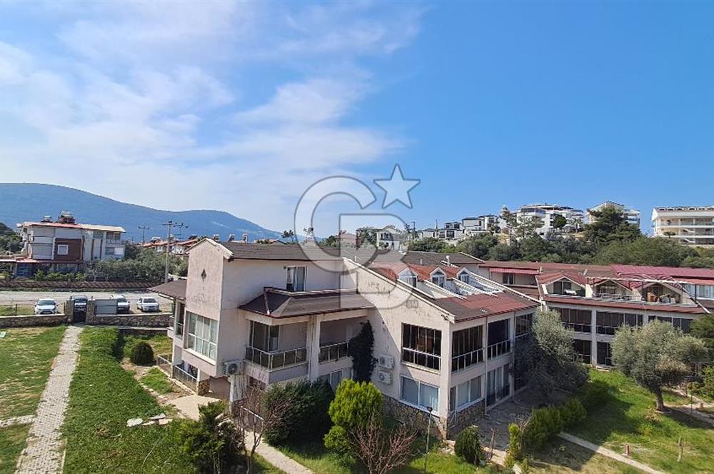 Didim Akbük'te Havuzlu Sitede Kiralık 2+1 Çatı Dubleksi